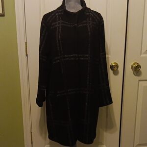 Adrienne Vittadini Black and Gray Long Sleeve Coat